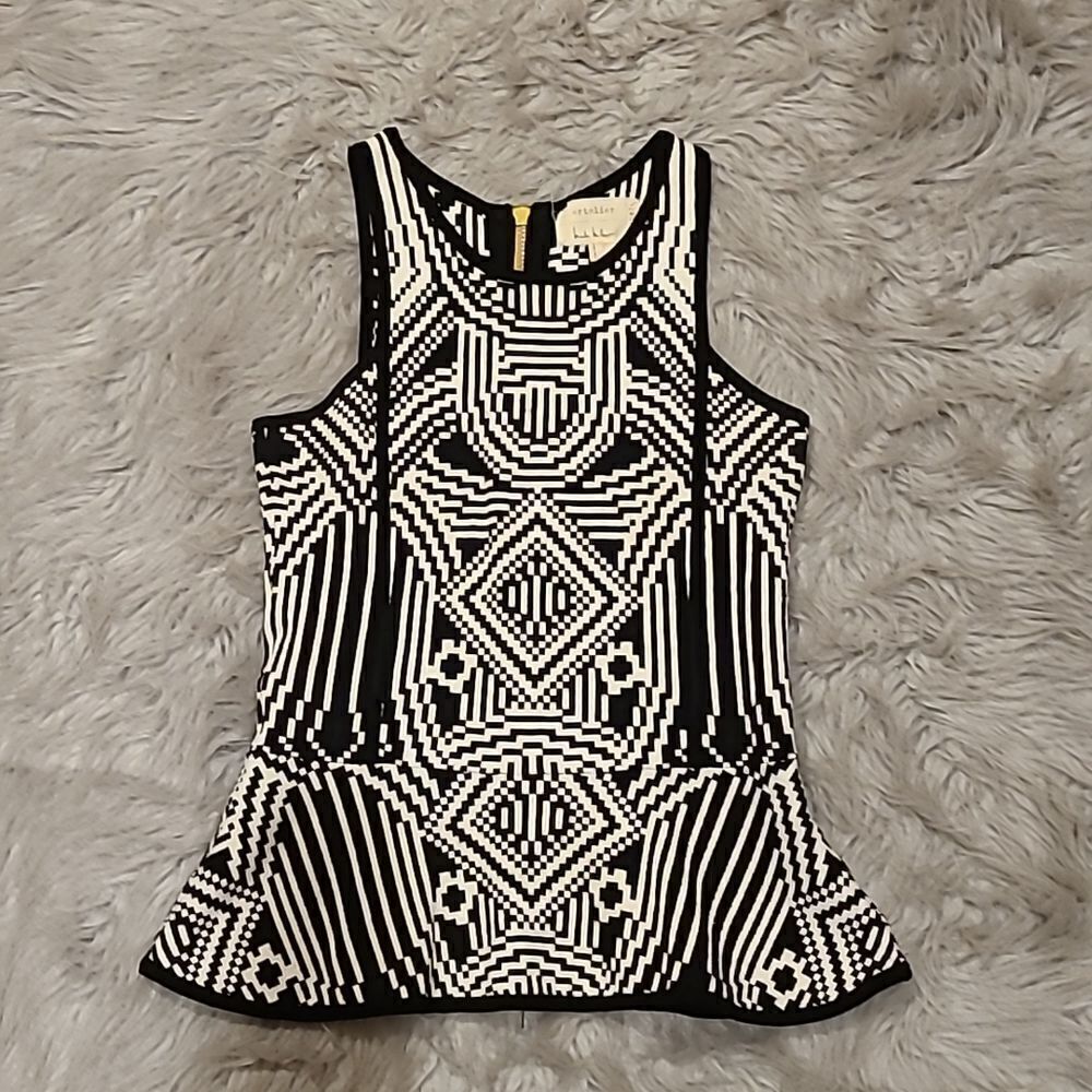 Nicole Miller vintage artelier black and white triblal tank top